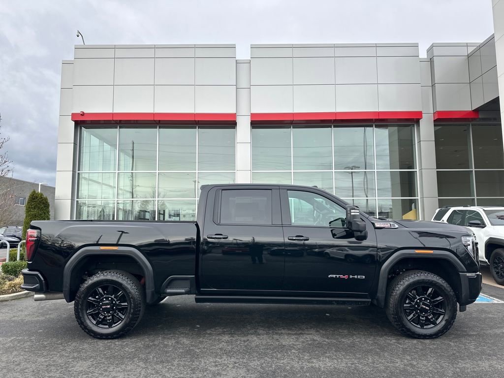 Used 2025 GMC Sierra 3500 AT4 w/ AT4 Premium Plus Package image 2