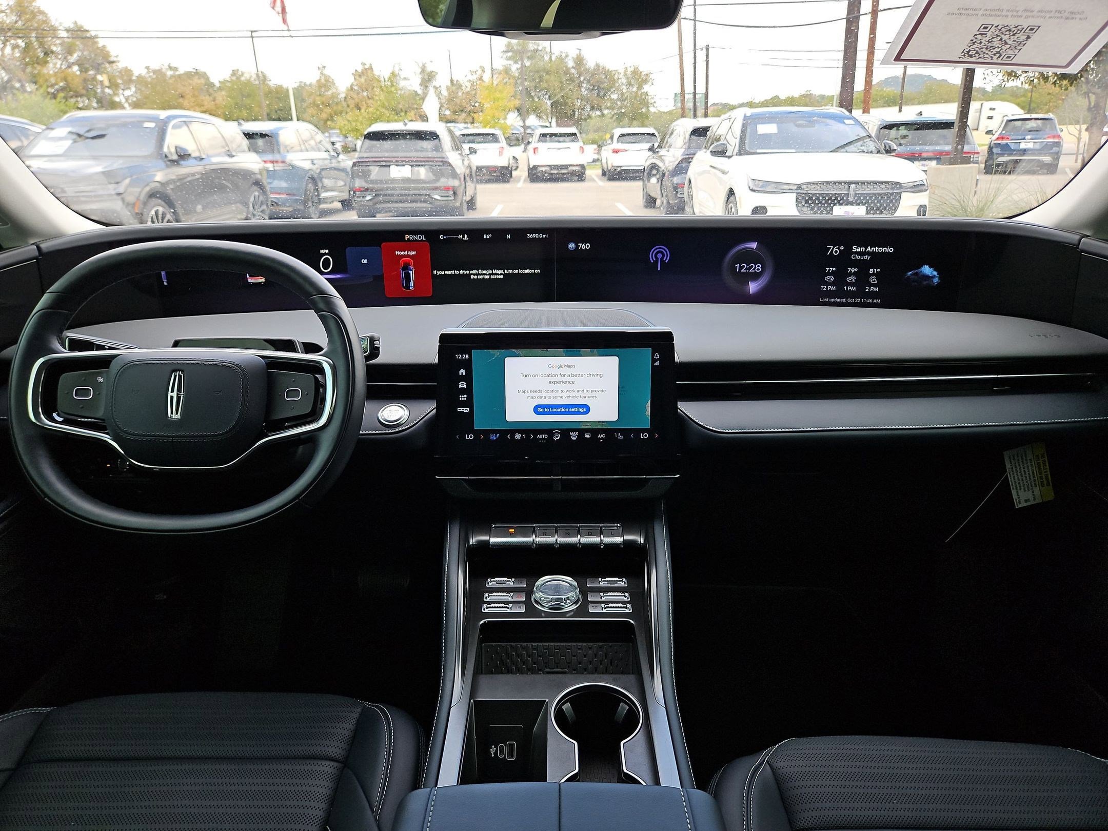 Used 2024 Lincoln Nautilus Reserve AWD/4WD image 2