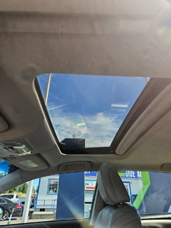 Used 2013 Toyota Avalon Limited image 17