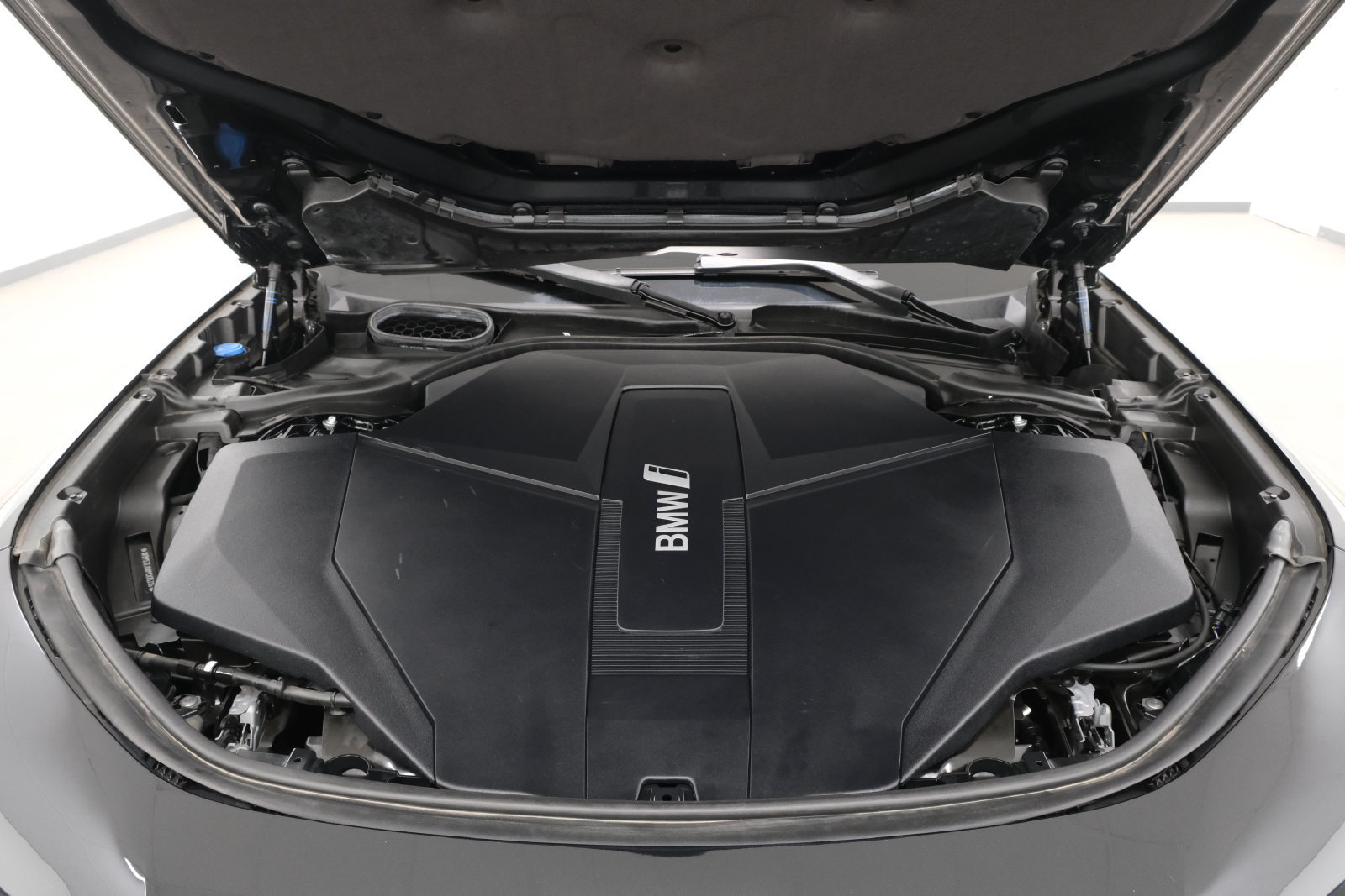 Used 2023 BMW i7 xDrive60 AWD/4WD image 45