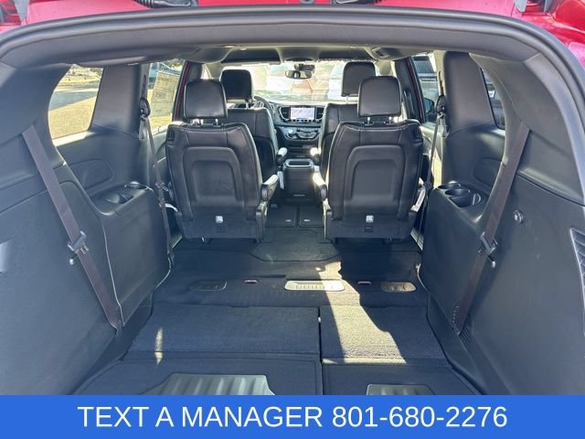 New 2026 Chrysler Pacifica Select AWD/4WD image 10