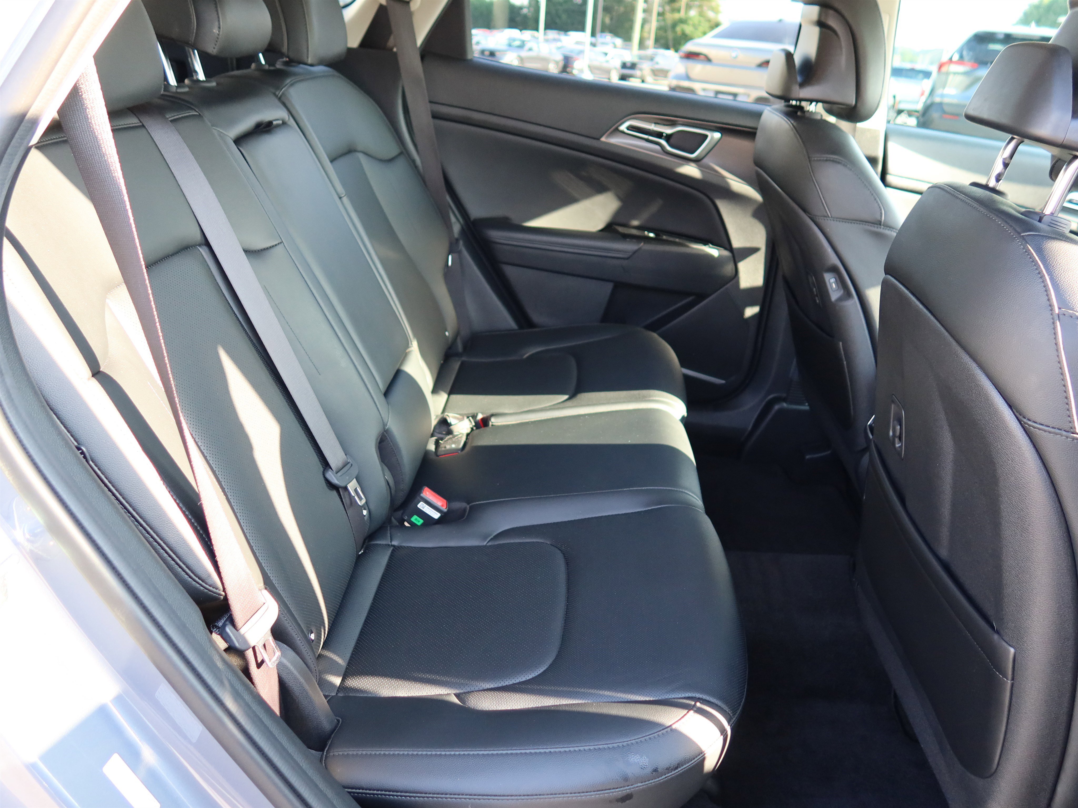 Used 2023 Kia Sportage EX image 13