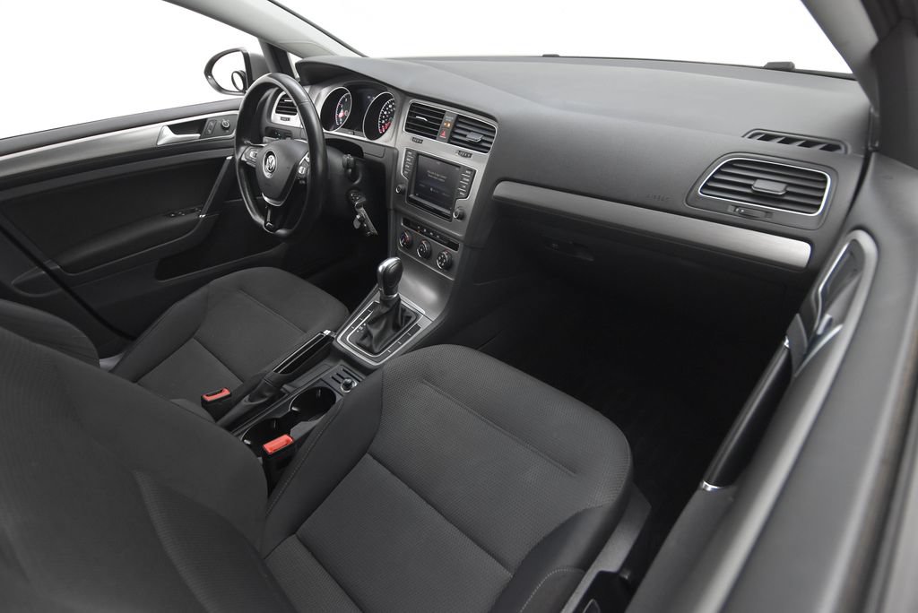 Used 2016 Volkswagen Golf S FWD image 29