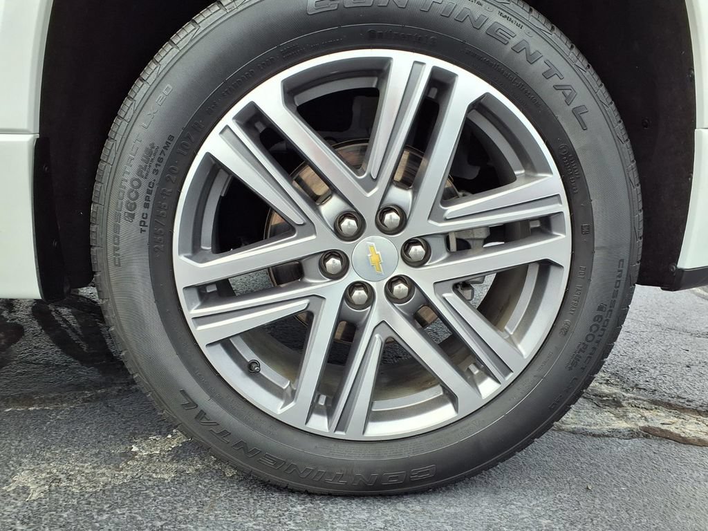 Used 2023 Chevrolet Traverse High Country w/ LPO, Floor Liner Package FWD image 40