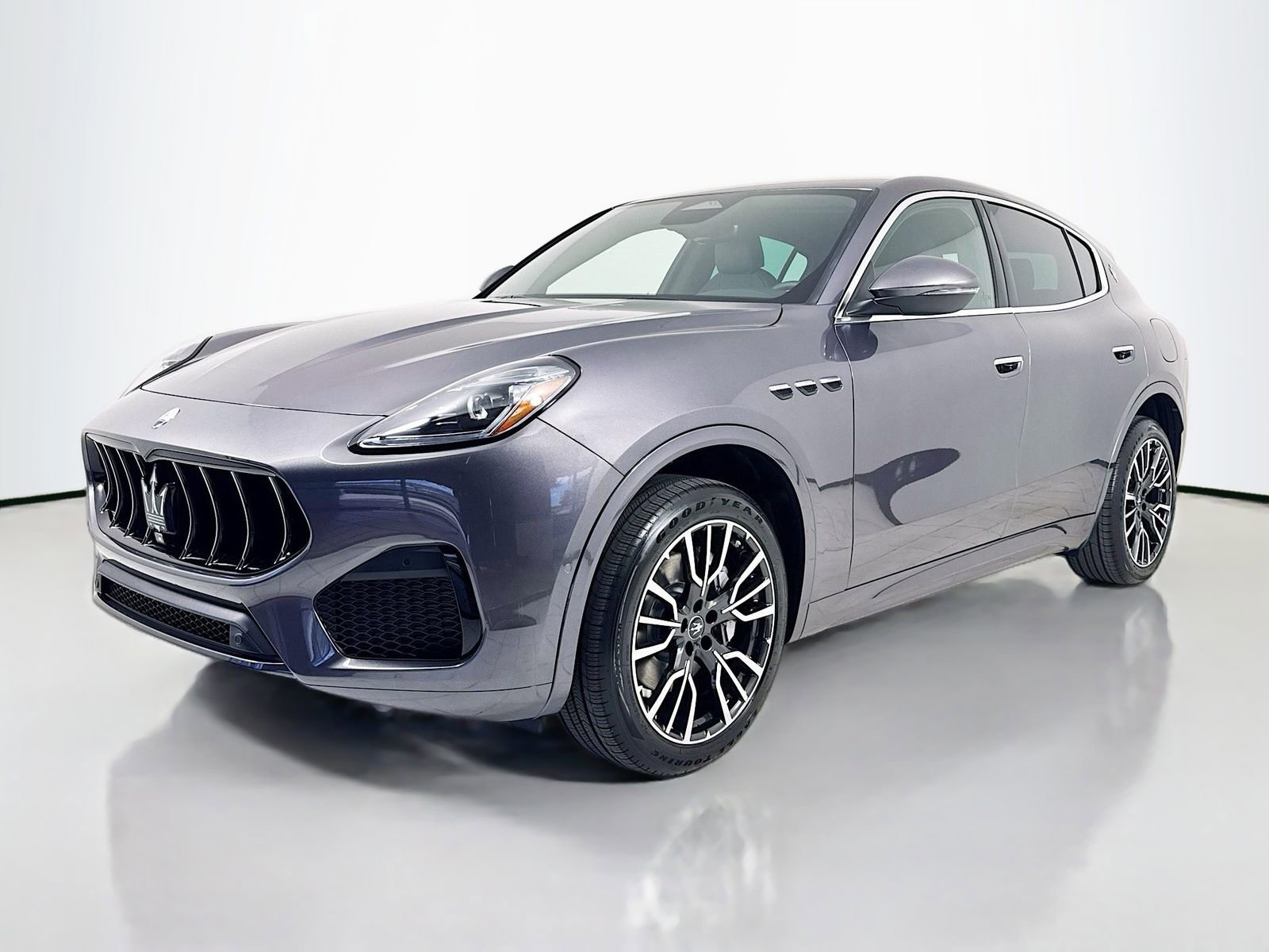New 2025 Maserati Grecale GT AWD/4WD image 4