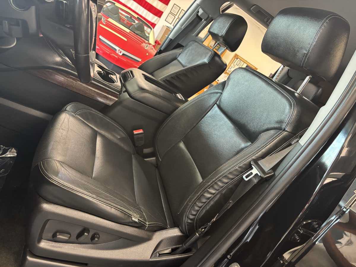 Used 2018 GMC Yukon XL SLE w/ SLE Value Package RWD image 19