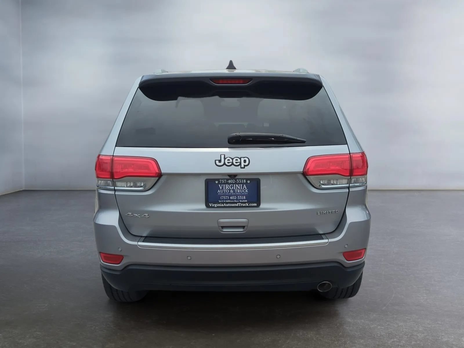 Used 2018 Jeep Grand Cherokee Limited AWD/4WD image 9