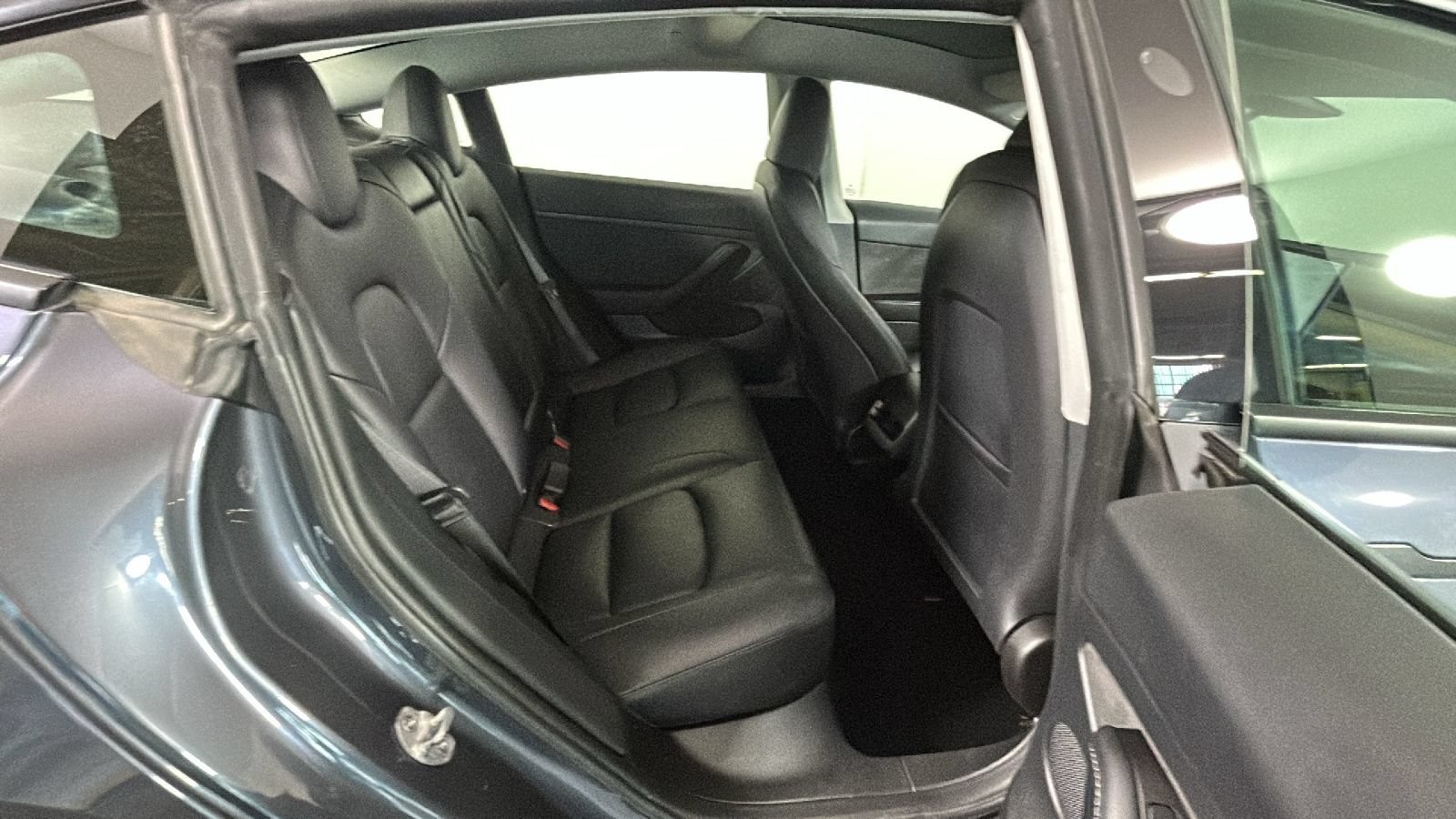Used 2023 Tesla Model 3 Standard Range RWD image 30