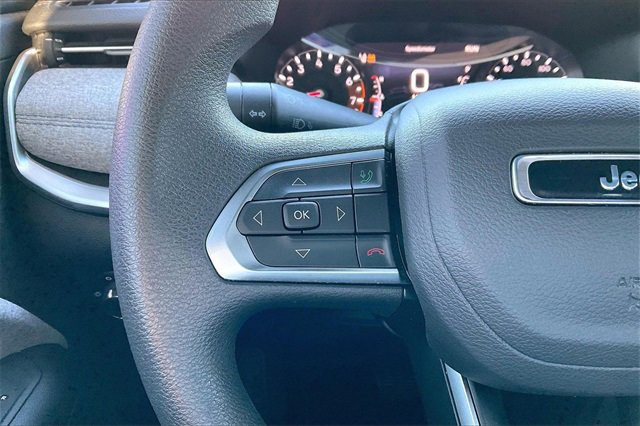 Certified 2025 Jeep Compass Sport image 20