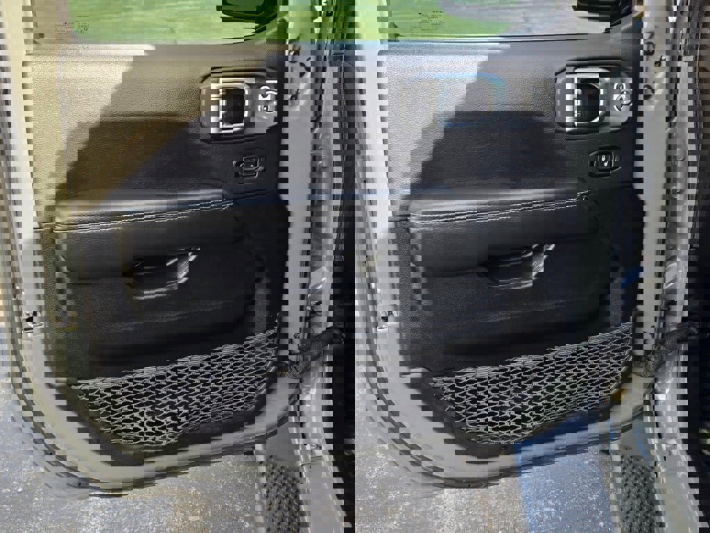 Used 2022 Jeep Wrangler Unlimited Sahara 4xe w/ Cold Weather Group image 18