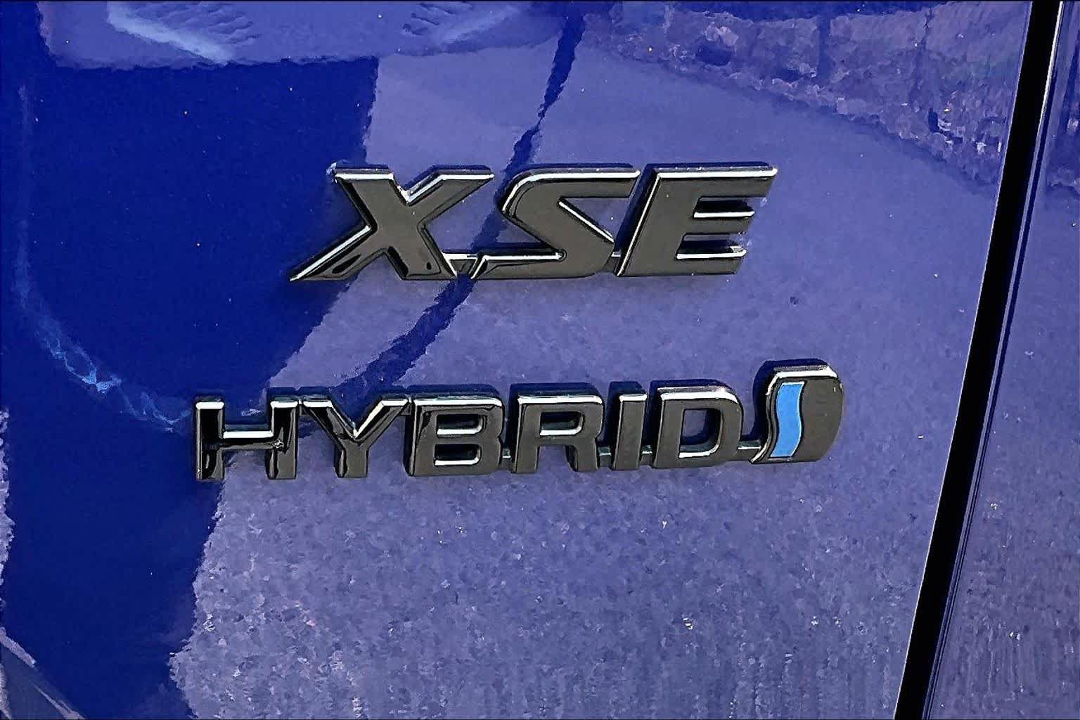 Used 2024 Toyota Corolla Cross AWD Hybrid w/ Convenience Package image 10