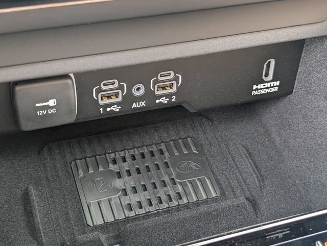 New 2026 Jeep Grand Wagoneer Summit AWD/4WD image 19