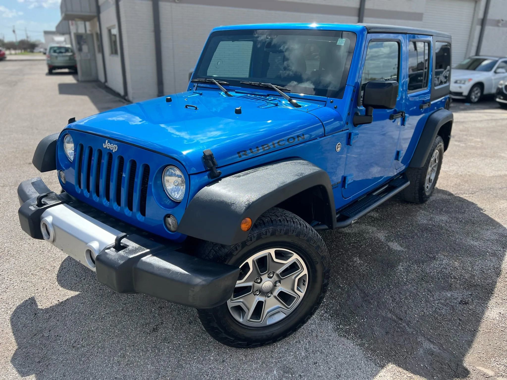 Used 2016 Jeep Wrangler Unlimited Rubicon w/ Connectivity Group image 2