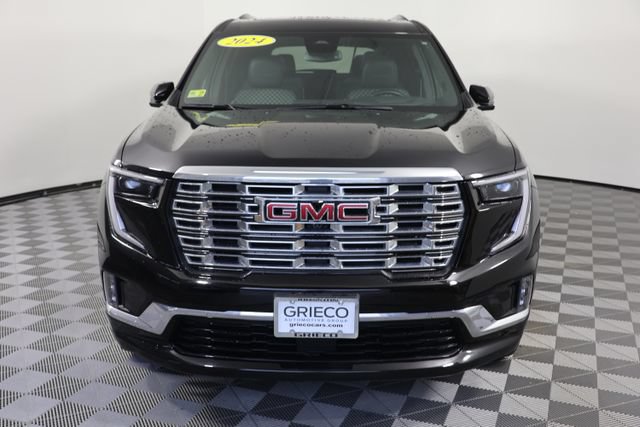 Used 2024 GMC Acadia Denali AWD/4WD image 3