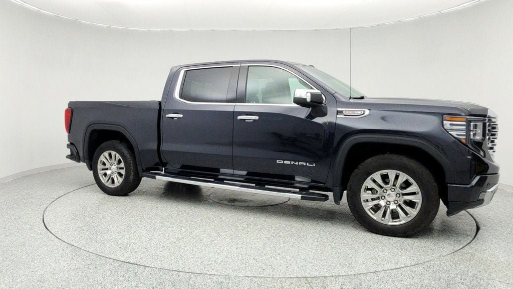 Used 2023 GMC Sierra 1500 Denali AWD/4WD image 3