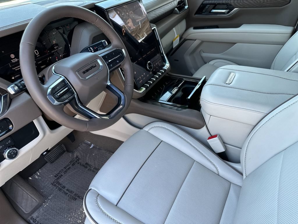 Used 2026 GMC Yukon Denali RWD image 9