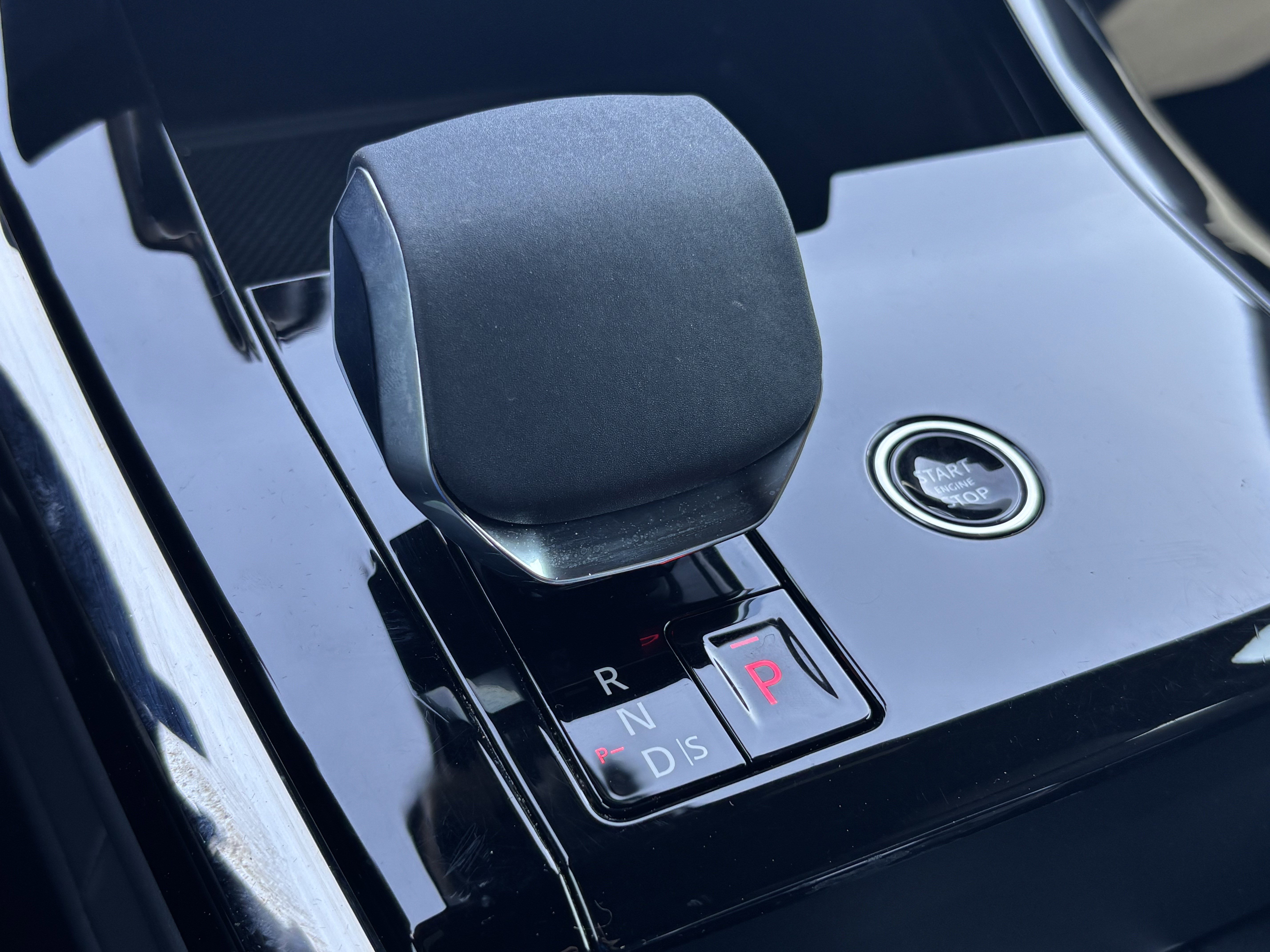 Used 2024 Land Rover Range Rover Sport Dynamic SE image 25