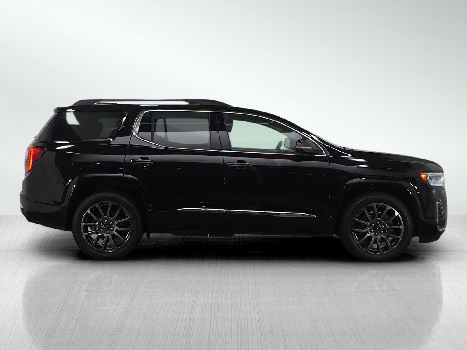 Used 2023 GMC Acadia Denali image 6