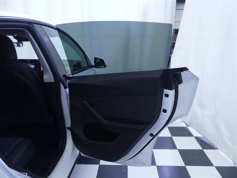 Used 2024 Tesla Model Y Long Range AWD/4WD image 27