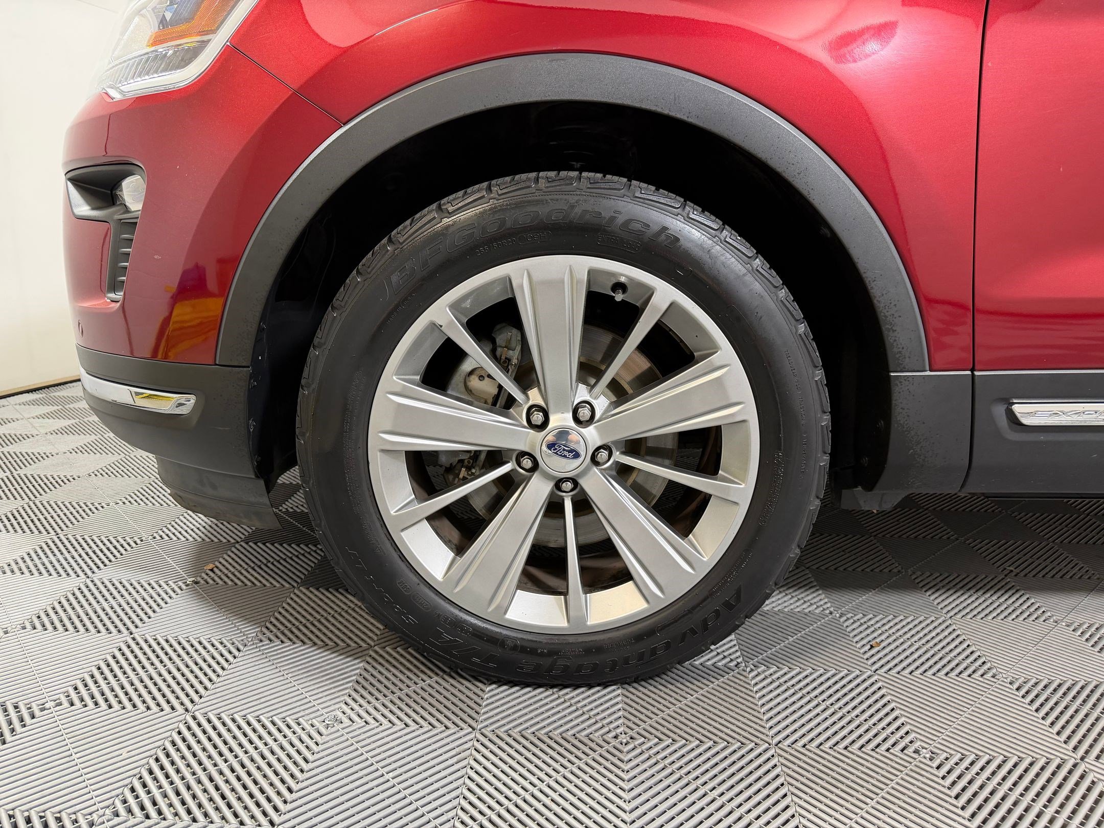 Used 2018 Ford Explorer Limited AWD/4WD image 9