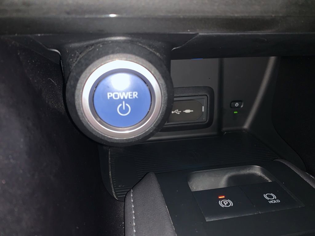 Used 2021 Toyota Venza LE image 23