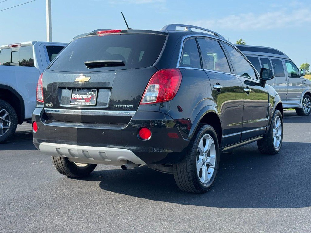Used 2013 Chevrolet Captiva Sport LTZ FWD image 4