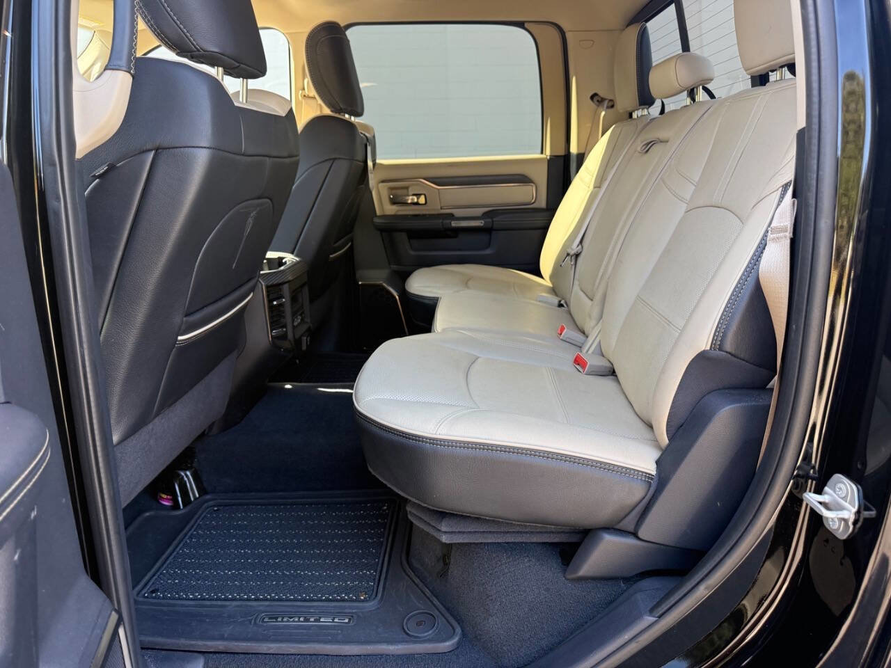 Used 2020 RAM 2500 Limited image 40