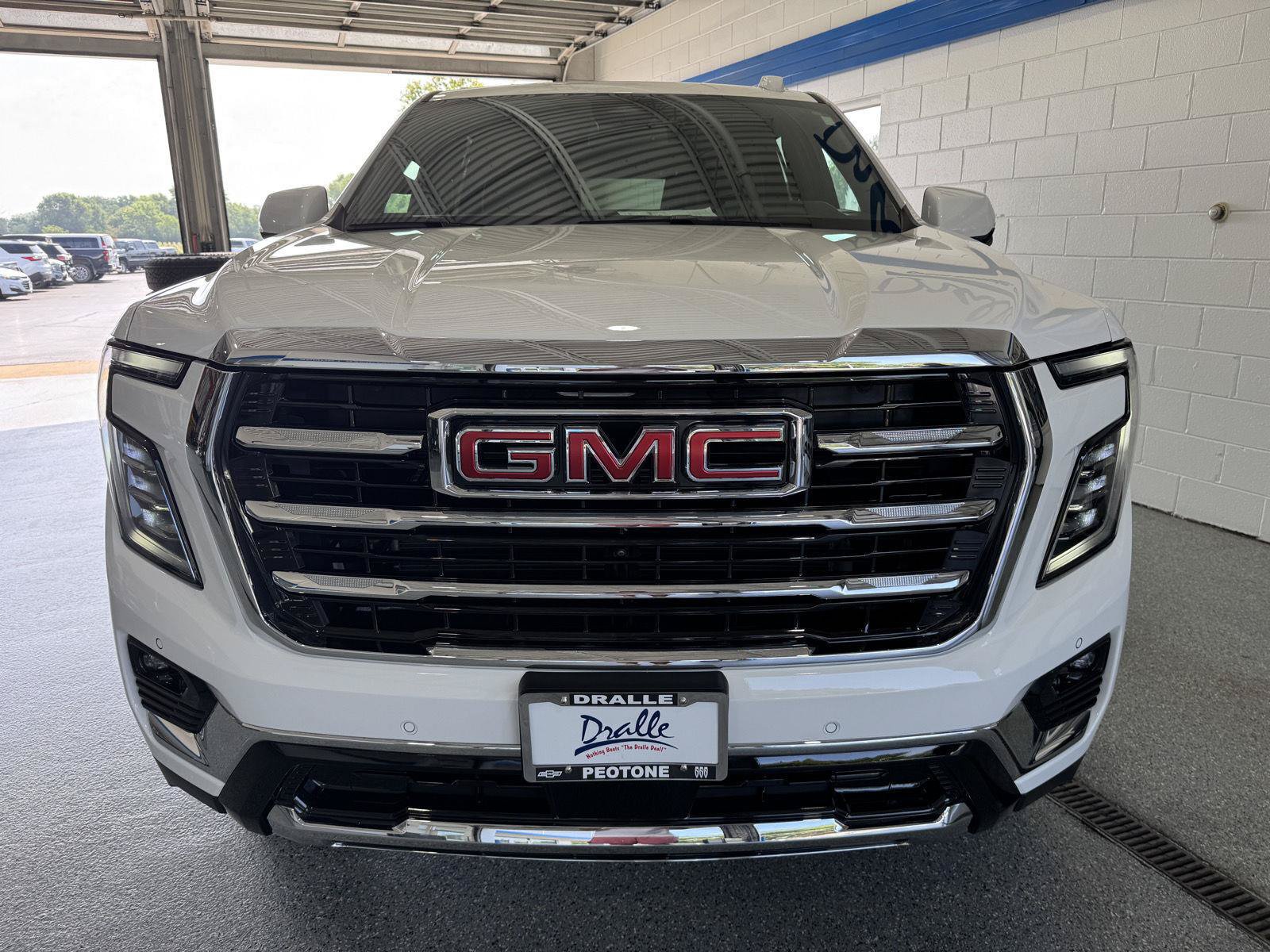 Used 2025 GMC Yukon Elevation w/ LPO, Floor Liner Package AWD/4WD image 3