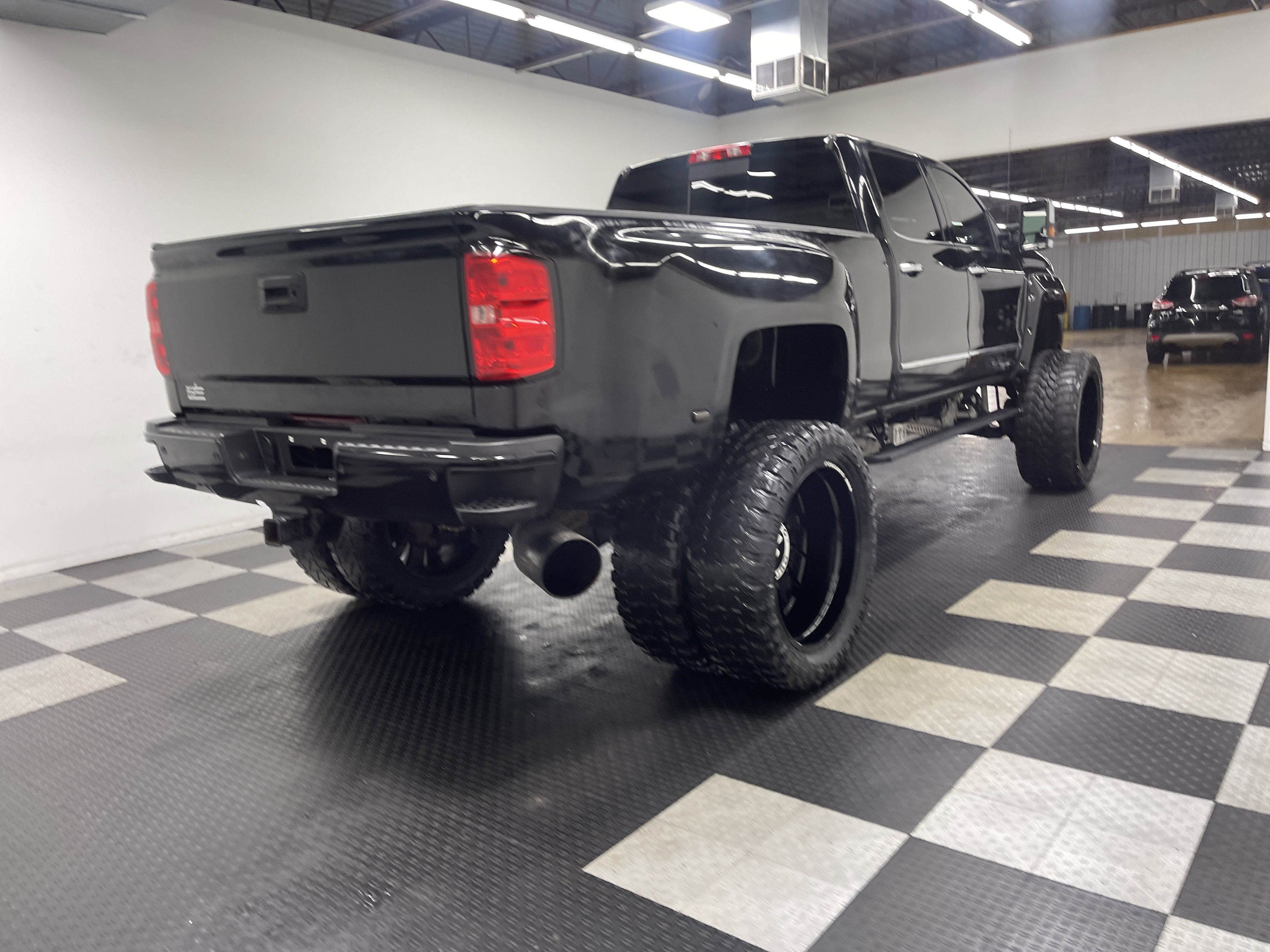 Used 2015 GMC Sierra 3500 Denali w/ Duramax Plus Package image 5