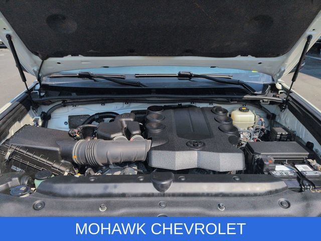 Used 2020 Toyota 4Runner Nightshade AWD/4WD image 31