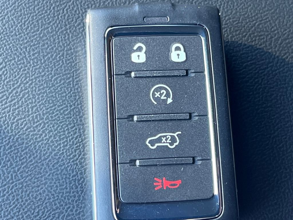 New 2025 Jeep Grand Cherokee Altitude image 22