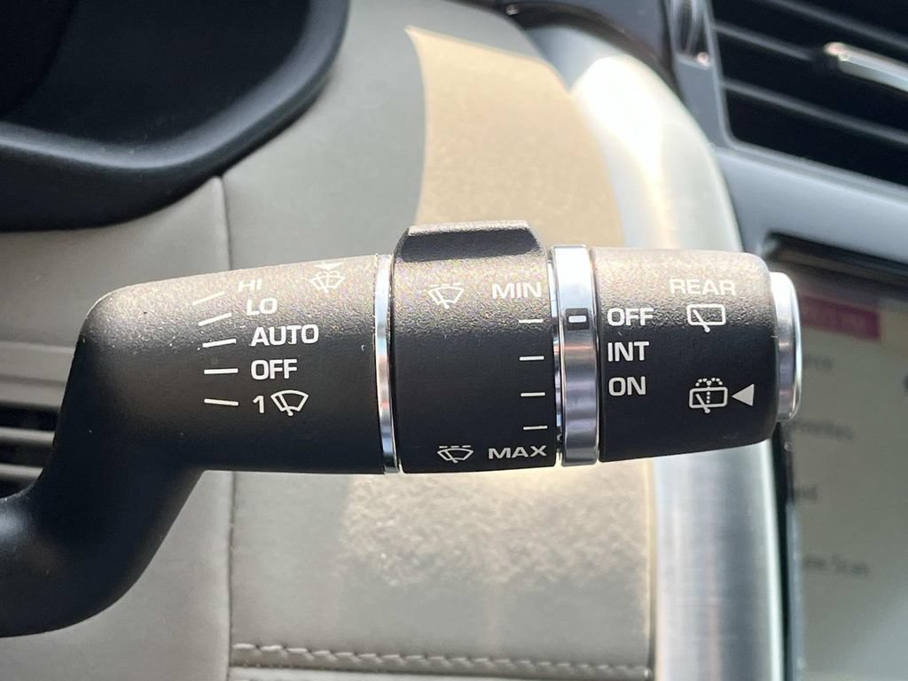 Used 2020 Land Rover Discovery HSE AWD/4WD image 43