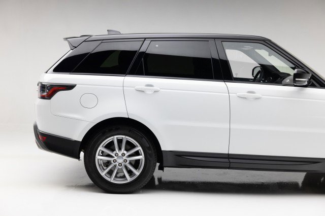 Used 2018 Land Rover Range Rover Sport SE image 25