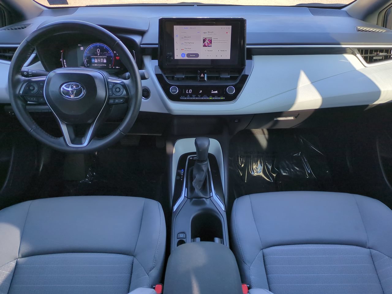 Used 2026 Toyota Corolla SE FWD image 14