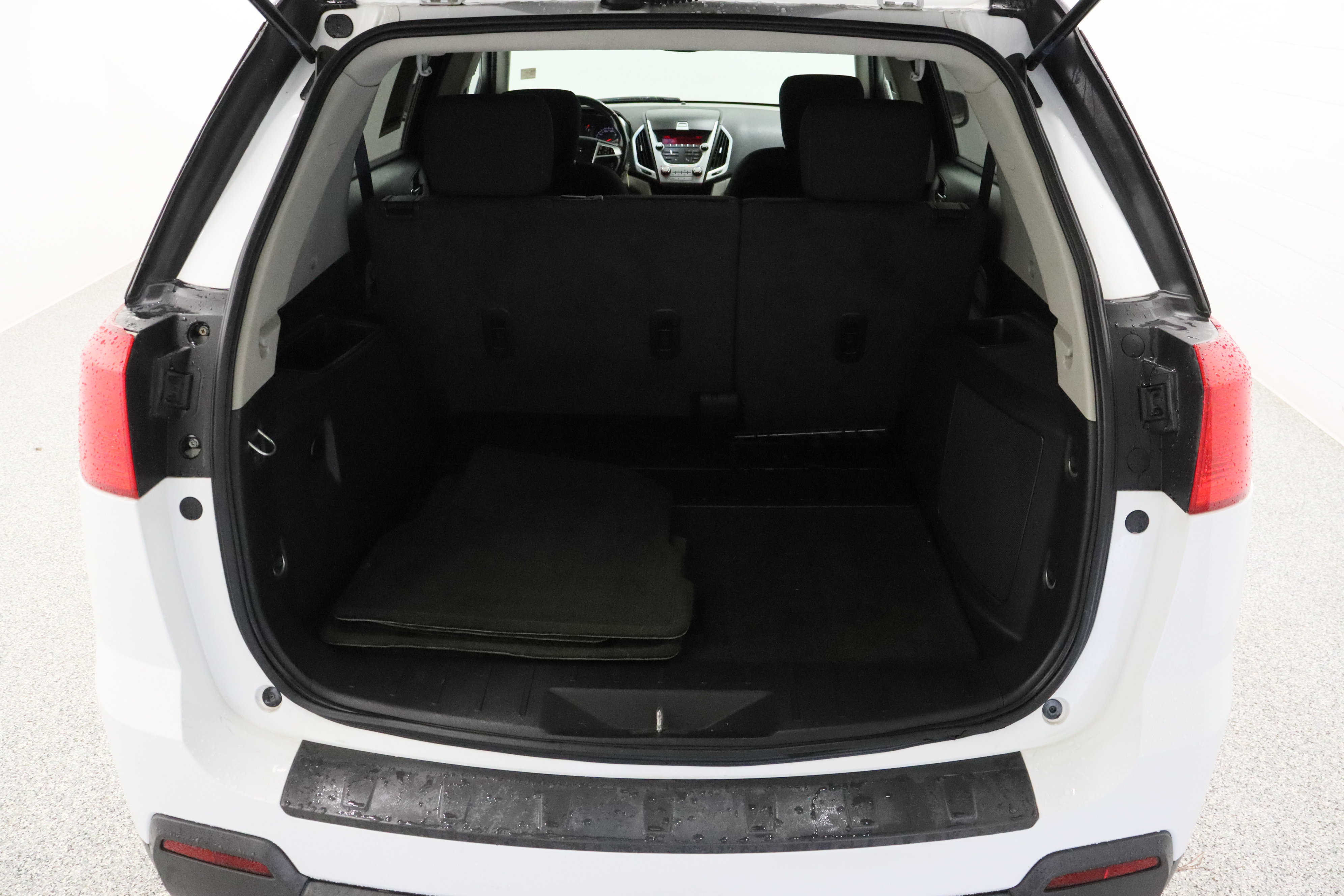 Used 2011 GMC Terrain SLE AWD/4WD image 30