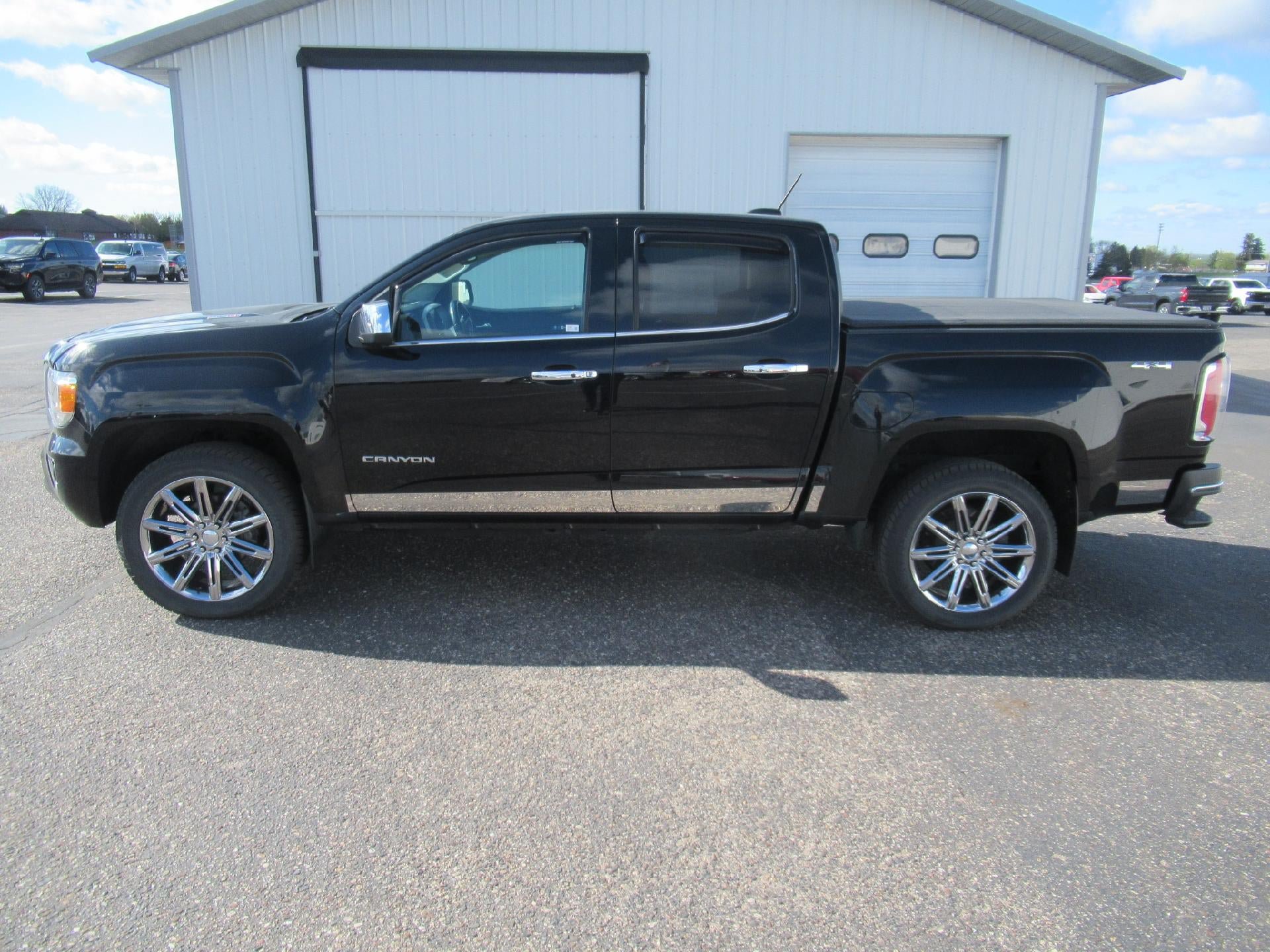 Certified 2017 GMC Canyon SLT w/ Driver Alert Package AWD/4WD image 8