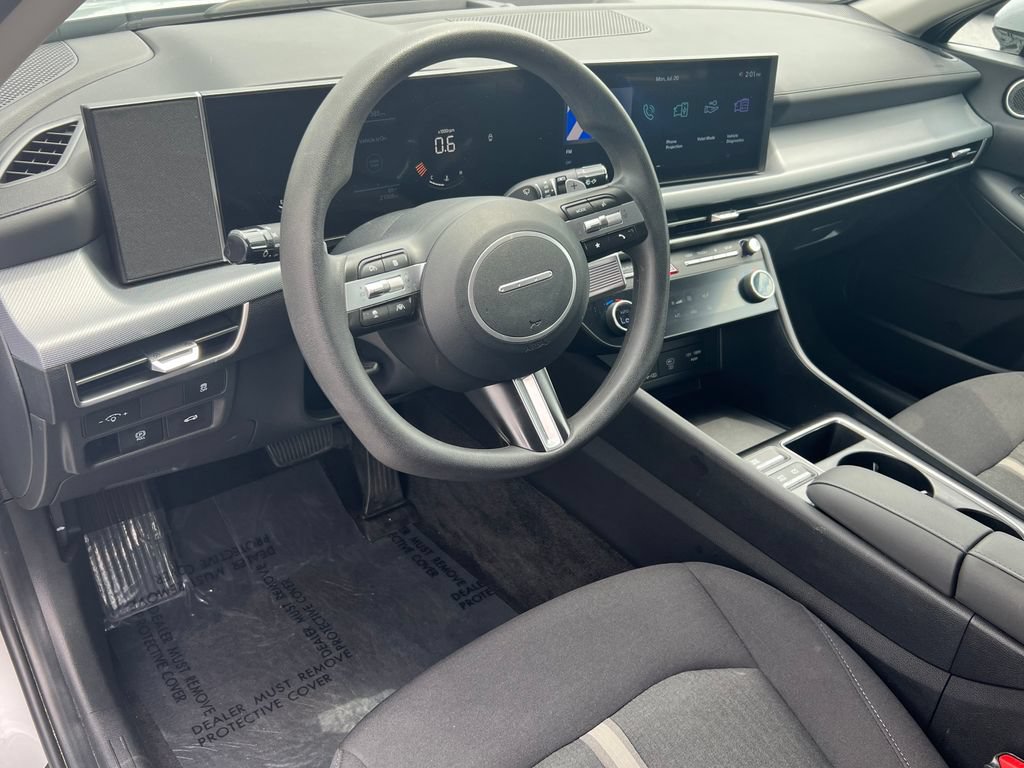 Used 2025 Hyundai Sonata SEL FWD image 17
