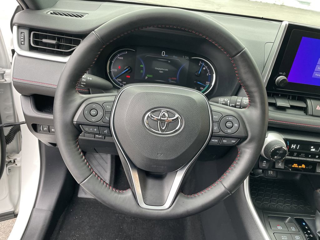 Used 2023 Toyota RAV4 SE w/ Weather & Moonroof Package image 16