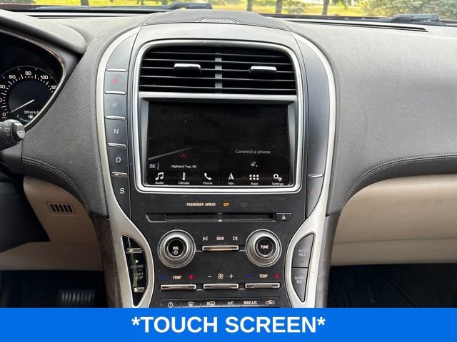 Used 2016 Lincoln MKX Select w/ Select Plus Package AWD/4WD image 9