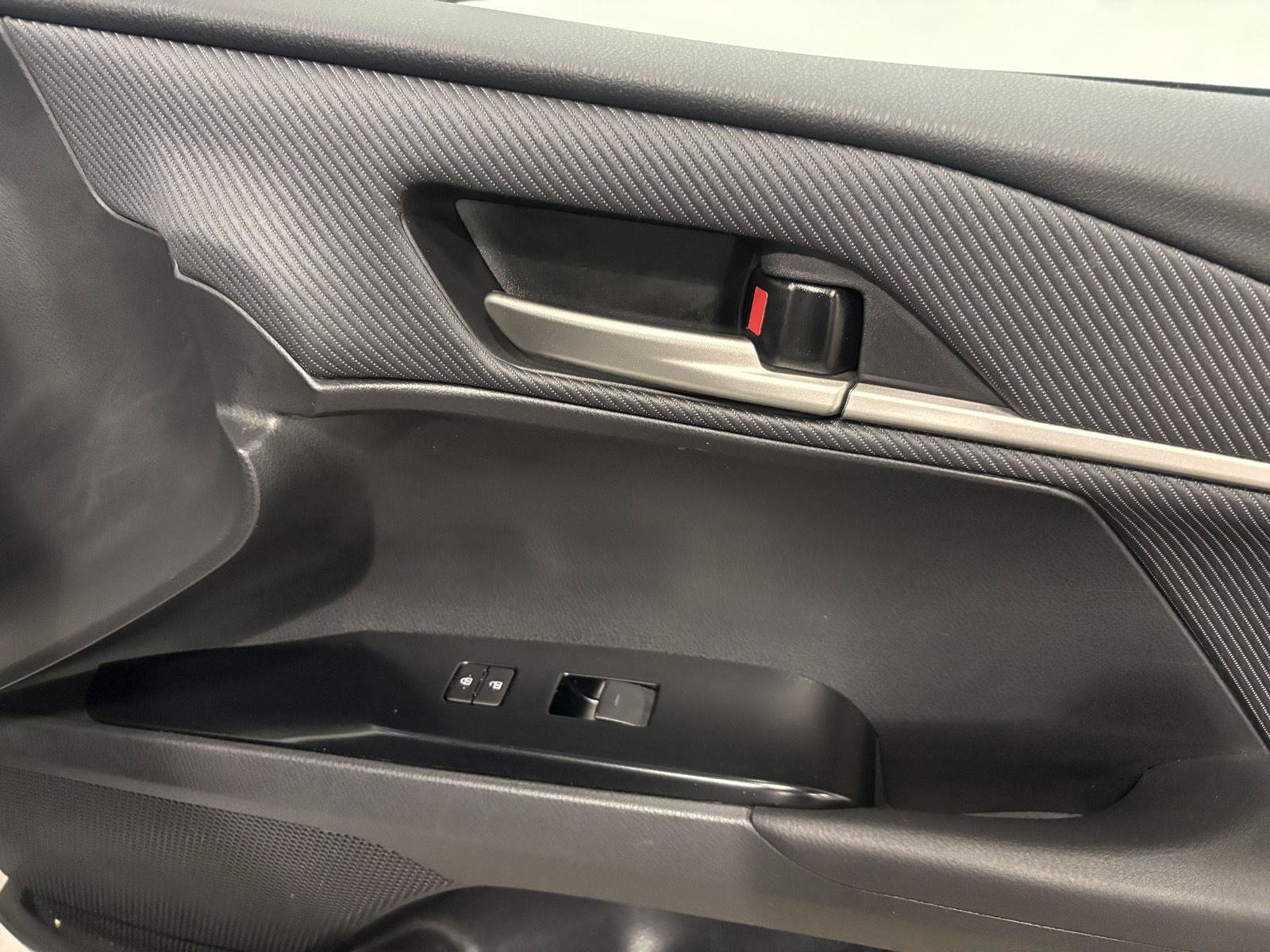 Used 2025 Toyota Camry SE FWD image 45