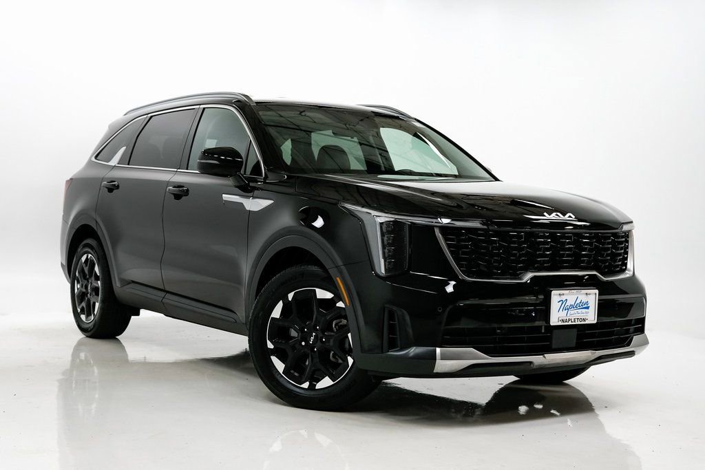 Used 2025 Kia Sorento S image 5