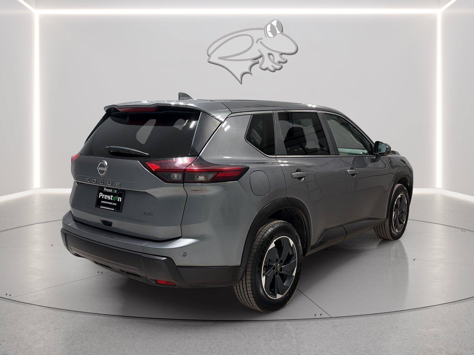 Used 2025 Nissan Rogue SV AWD/4WD image 5