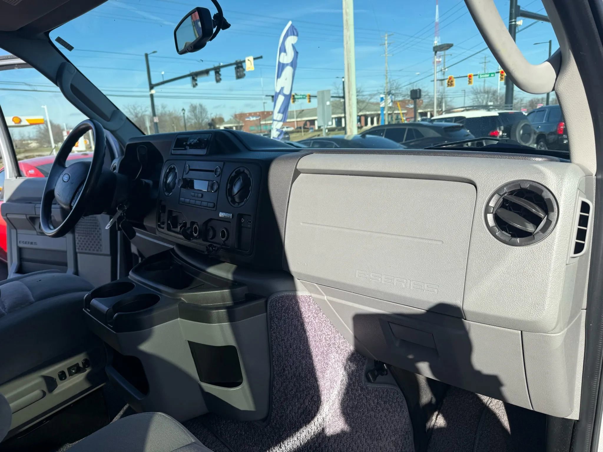 Used 2014 Ford E-150 and Econoline 150 image 23