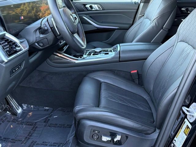 Used 2025 BMW X7 M60i w/ Climate Comfort Package image 19