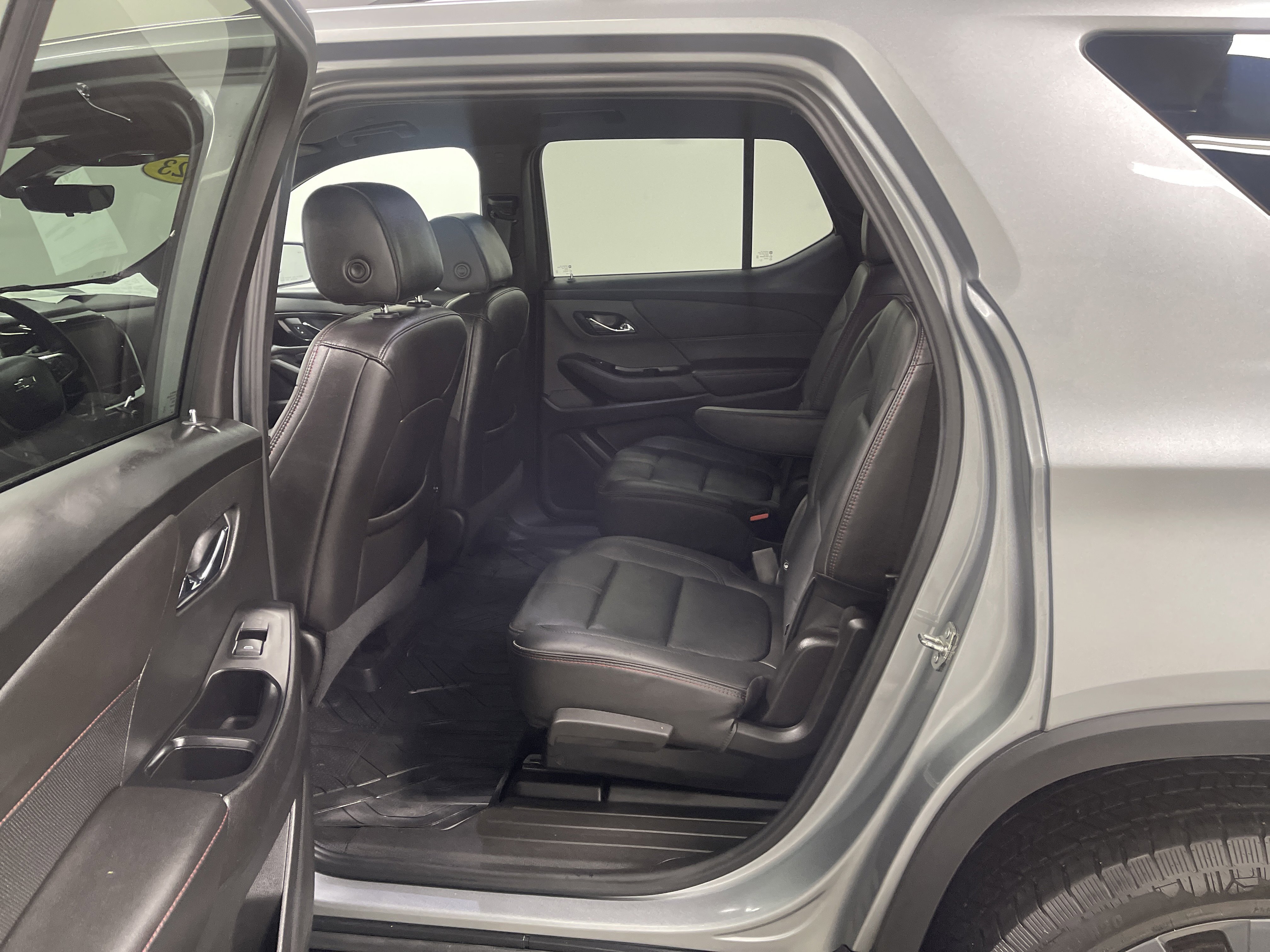 Used 2023 Chevrolet Traverse RS w/ LPO, Floor Liner Package image 17