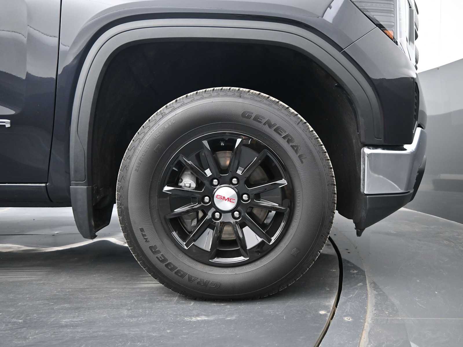 Used 2024 GMC Sierra 1500 SLE AWD/4WD image 10