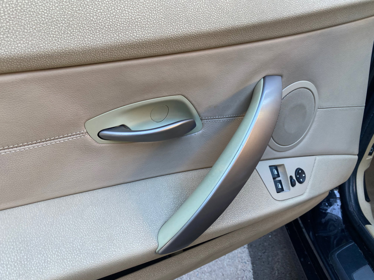 Used 2006 BMW Z4 3.0si image 22