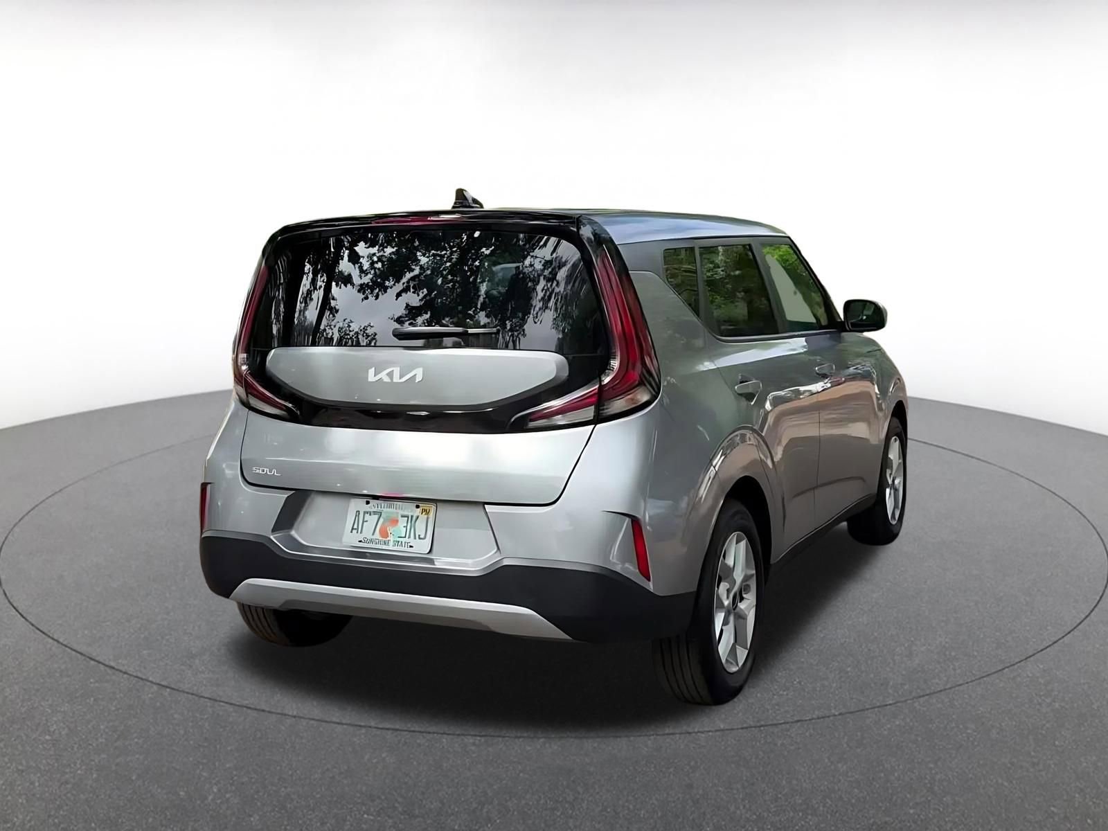 Used 2025 Kia Soul LX w/ LX Technology Package image 15