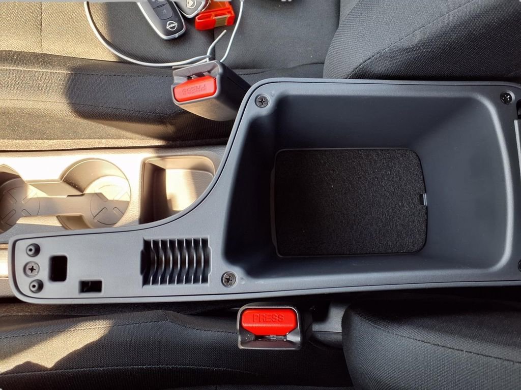 Used 2025 Nissan Kicks Play S FWD image 12