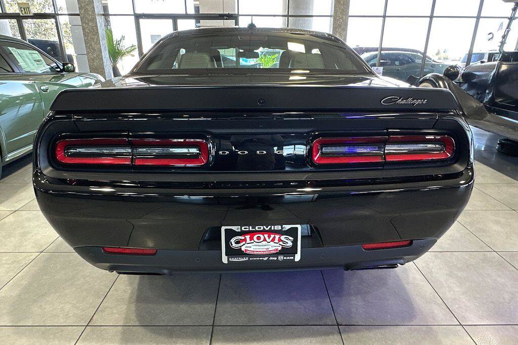 New 2023 Dodge Challenger SRT Hellcat Redeye RWD image 4